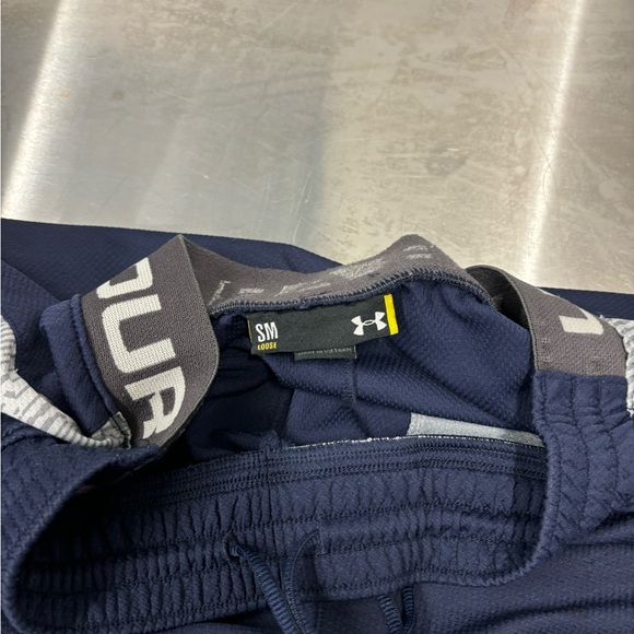 Penn state basketball shorts. Small - Picture 3 of 3